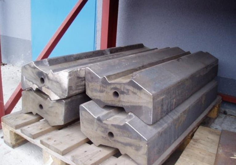 HSI impactor blow bars manufactured by Melco Precisions